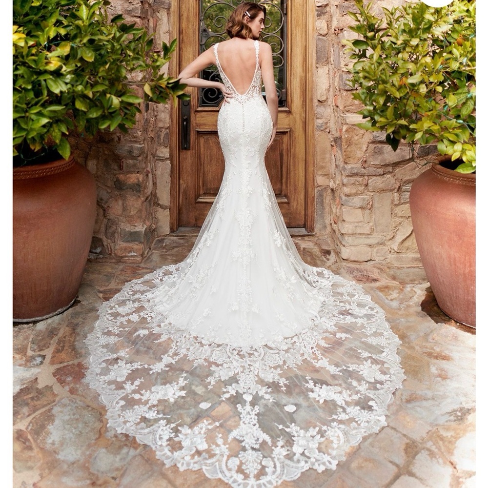 Elegant Lace Wedding Dress